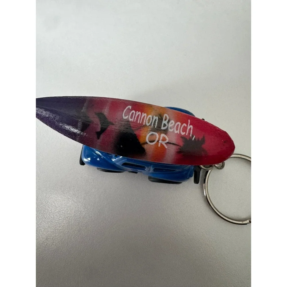 Cannon Beach Oregon Blue Beetle Bug Style Car Keychain with Surfboard‎ Souvenir